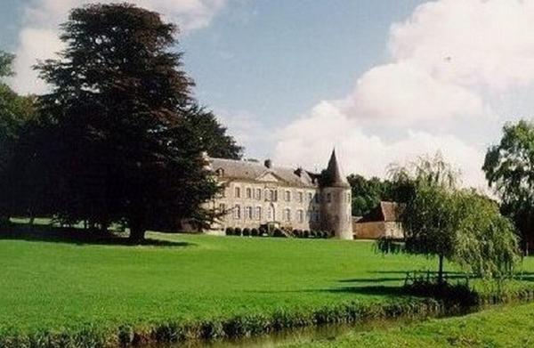 ベッドアンドブレックファースト Château De Beaujeu