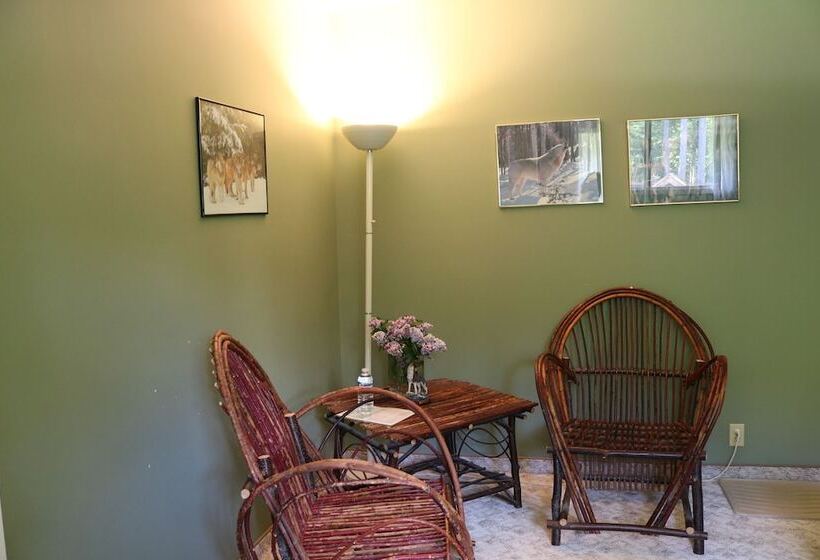 مبيت وإفطار Mulvehill Creek Wilderness Inn