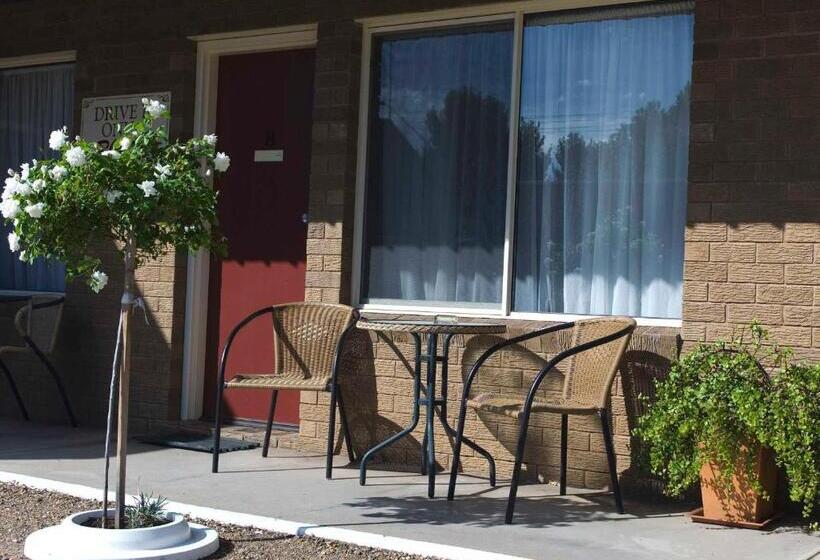 Camellia Motel