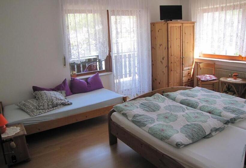 ホテル Panoramacafé Kattenes