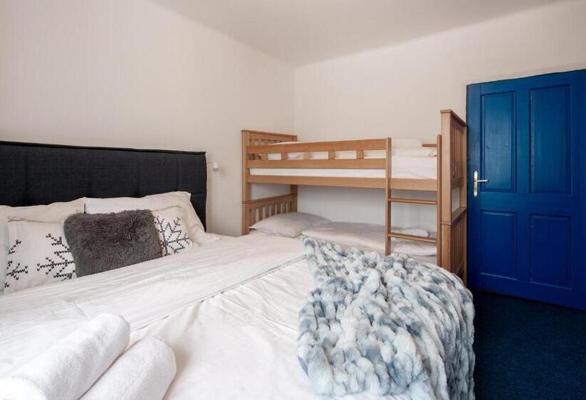 هتل Prazska Bouda