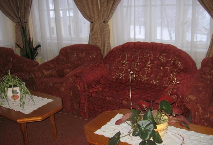 پانسیون Mater Salvatoris House