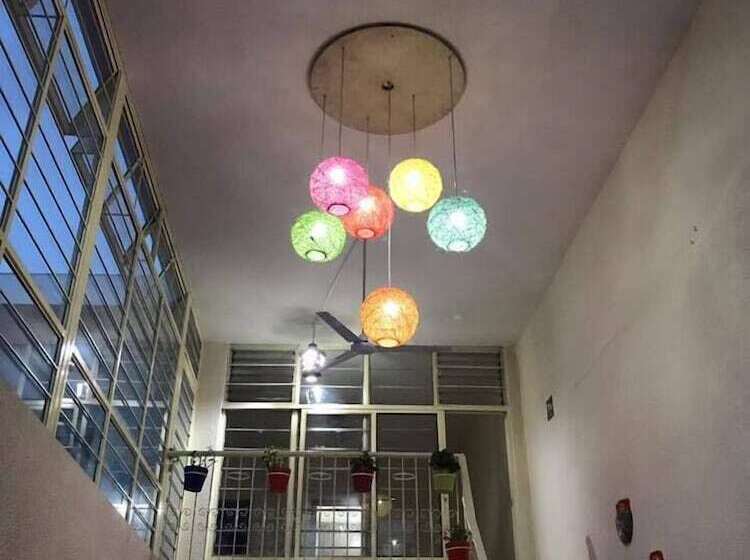 ユースホステル Hostal Tlaquepaque