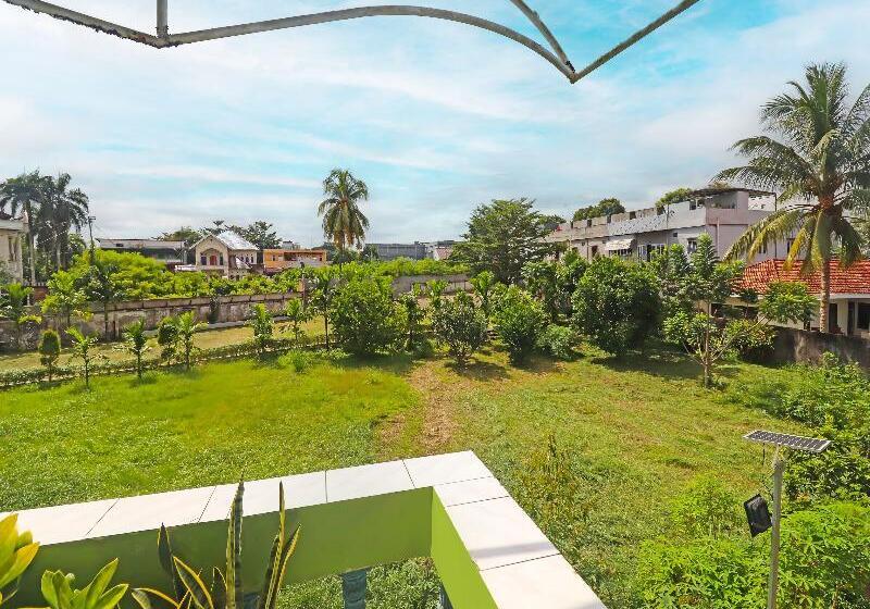 هتل Oyo Life 2899 Ardilia Kost