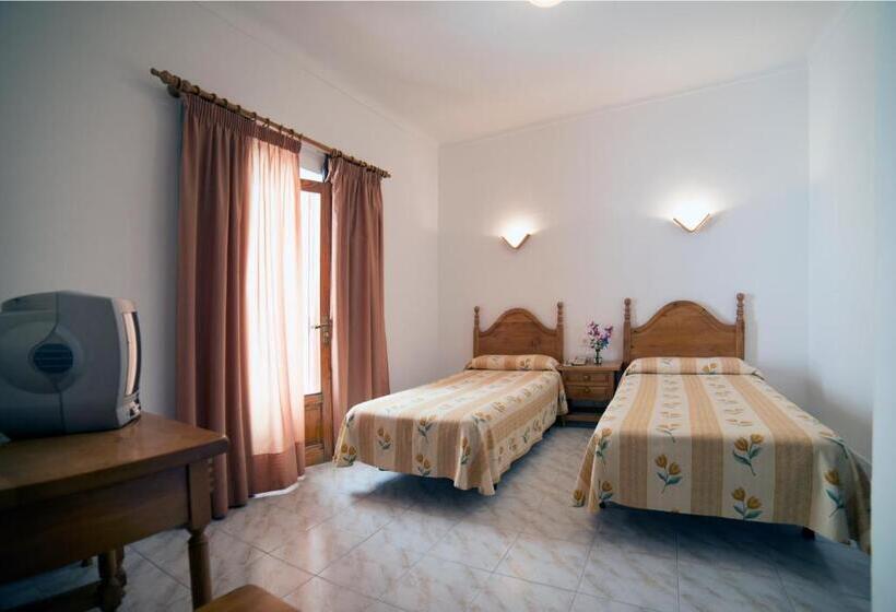 Hostal Sa Rota