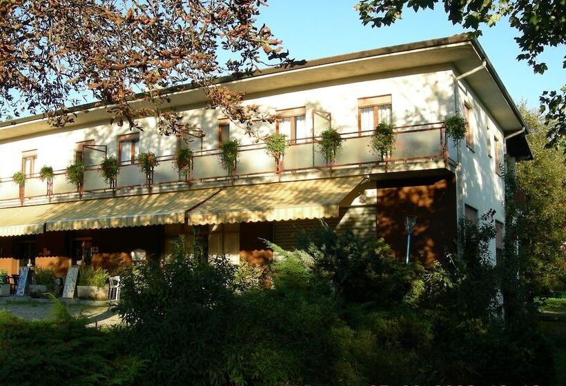 فندق Albergo La Genzianella