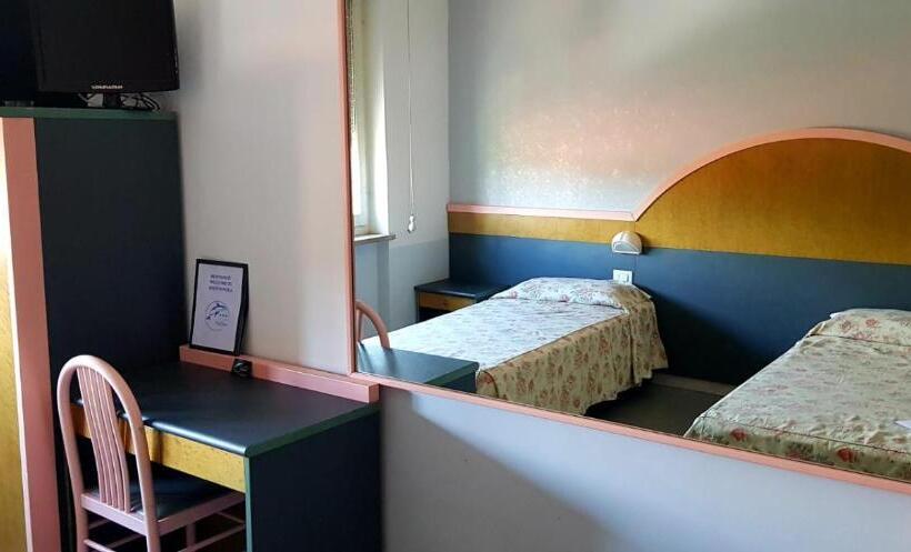 هتل Albergo Ristorante Delfino