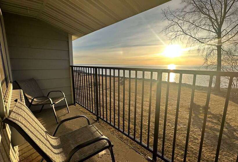 هتل Americinn By Wyndham Menominee