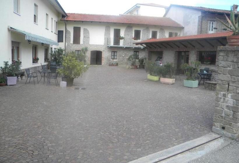 호텔 Albergo Dei Bersaglieri