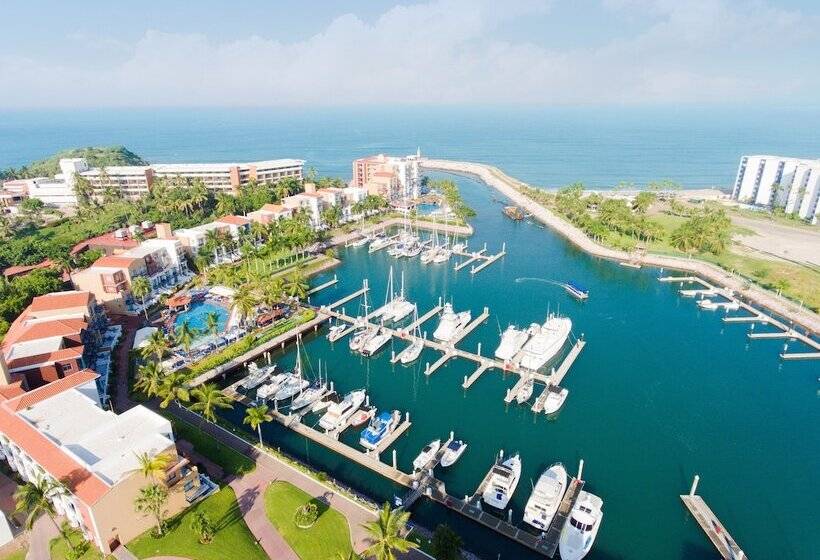 ホテル El Cid Marina Beach