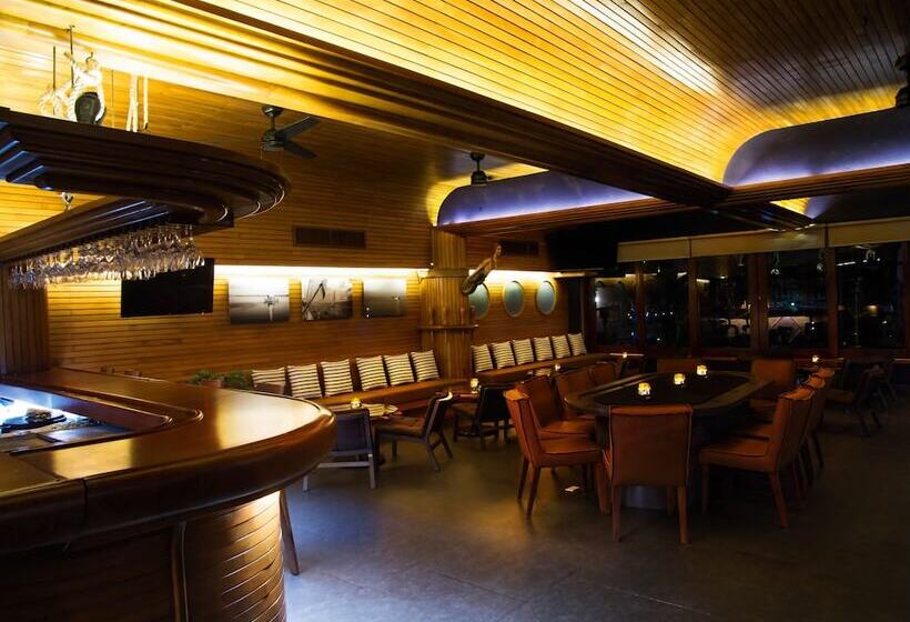 ホテル El Cid Marina Beach