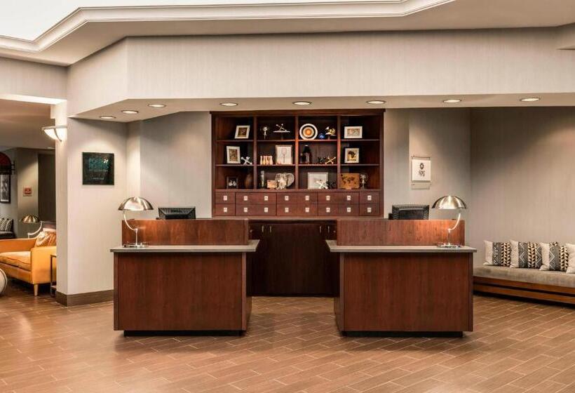 هتل Four Points By Sheraton Boston Logan Airport Revere