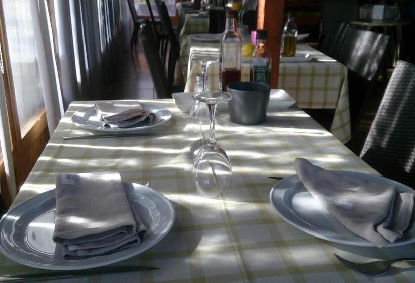 בית מלון כפרי Hostal Isis