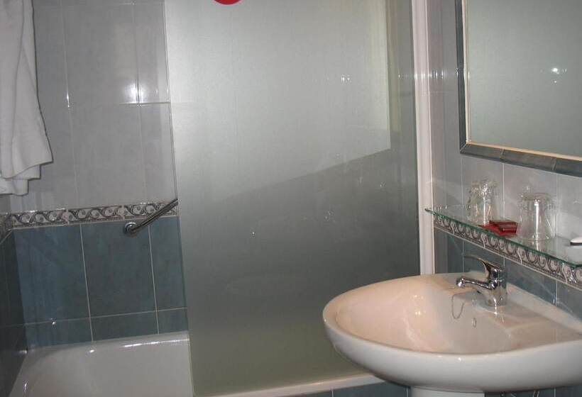 Отель Reyes De León