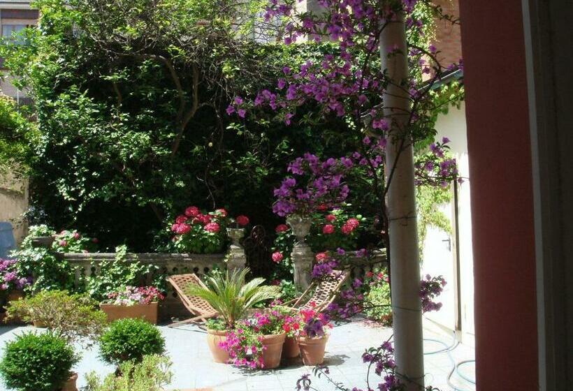 فندق Villa De Luarca