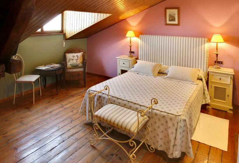 فندق Villa De Luarca