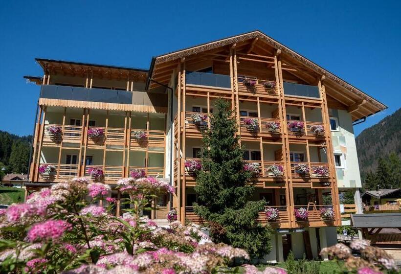 هتل Albergo Garni Edy