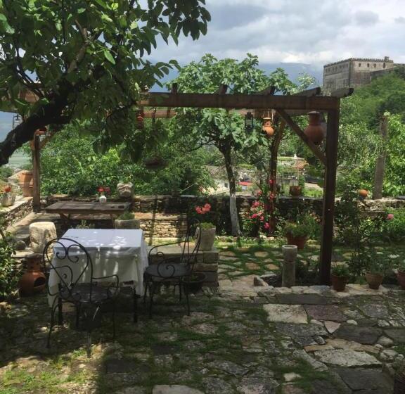 بنسيون Konaku Guest House