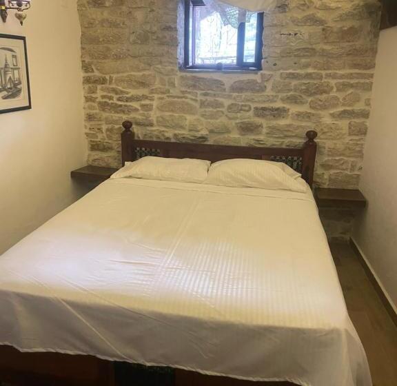 بنسيون Konaku Guest House