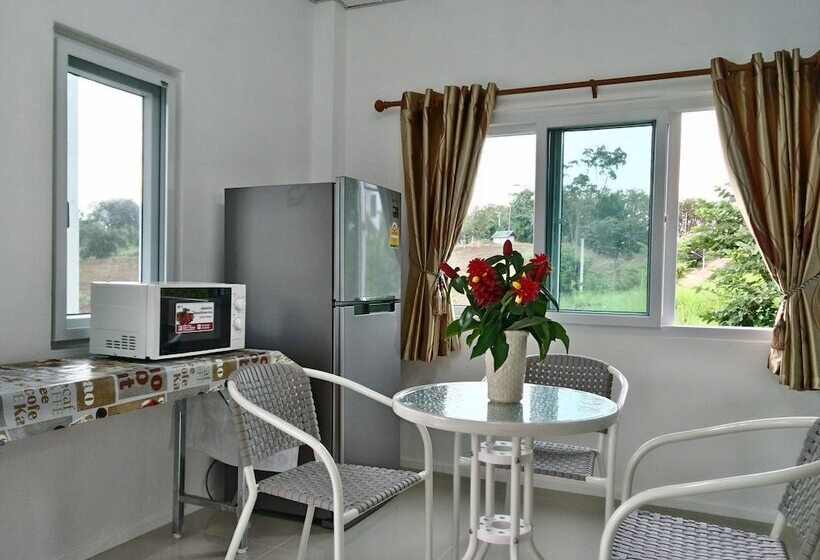 Baan Auemdao Resort