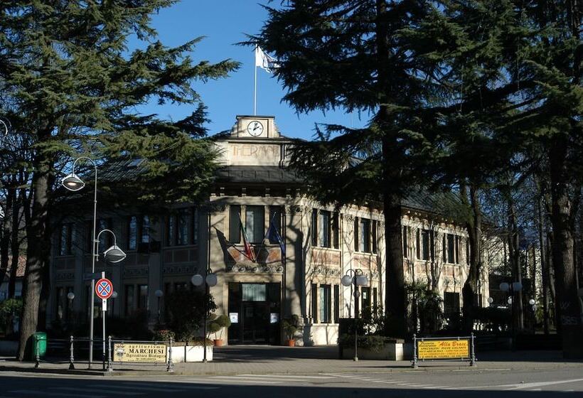 هتل B&b La Corte Suites