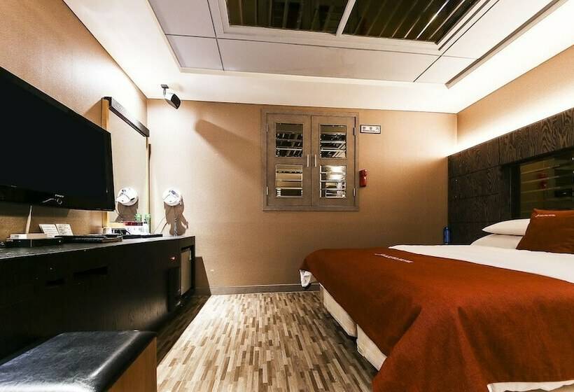Hotel On