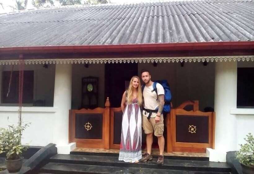 בית מלון כפרי Walawwa Guest House