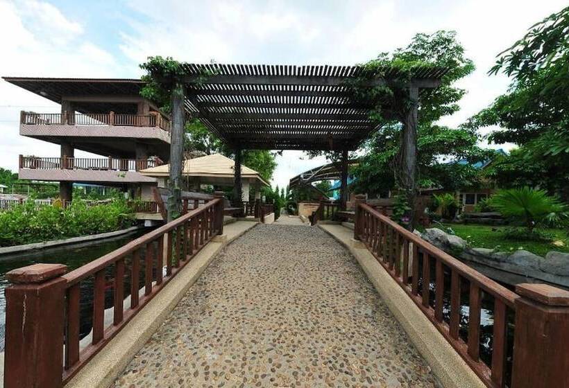 Chart Thip Resort