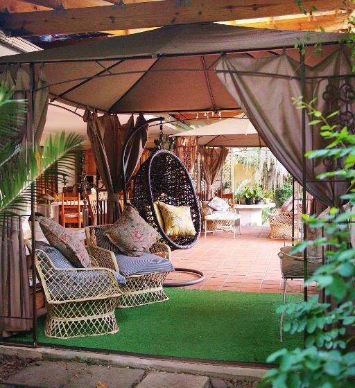 هتل Almar View Guest House