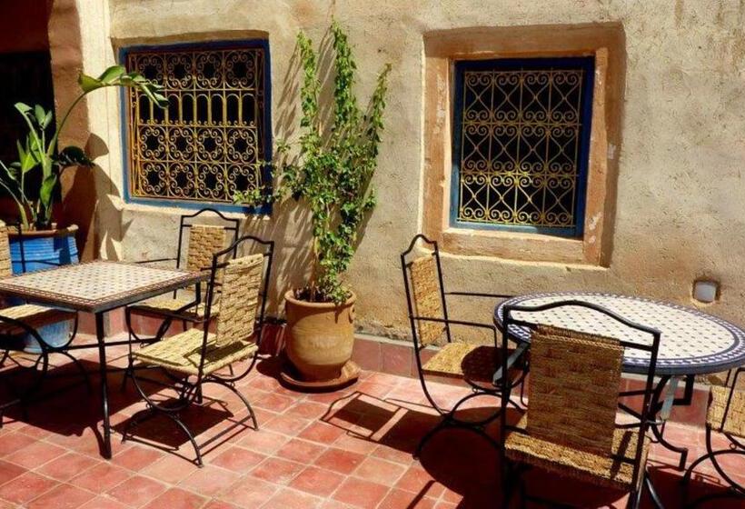 هتل Ayouze Auberge