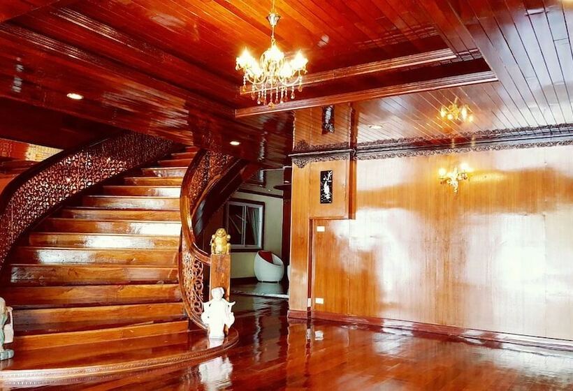 هتل Baan Sai Thong