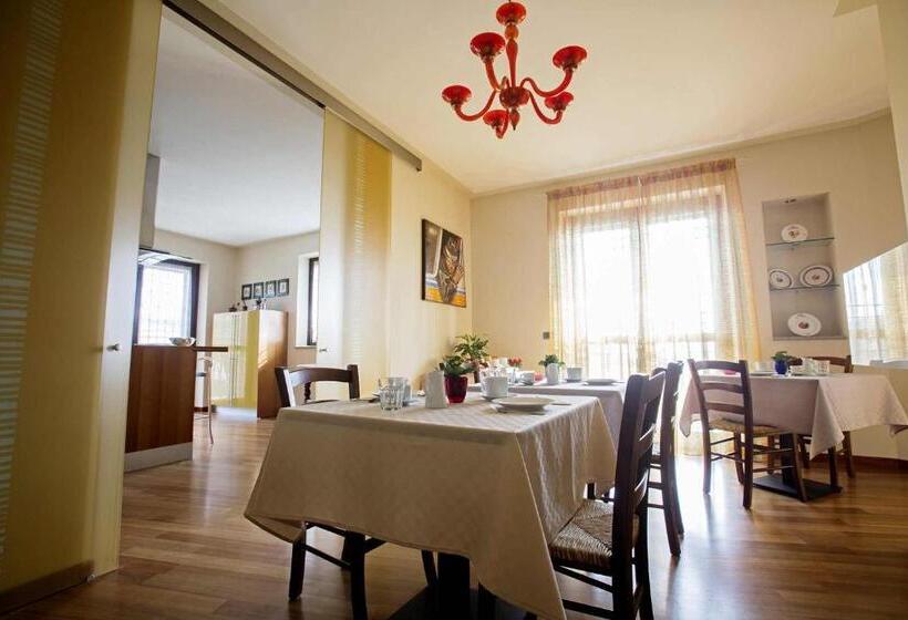 ホテル B&b La Frola