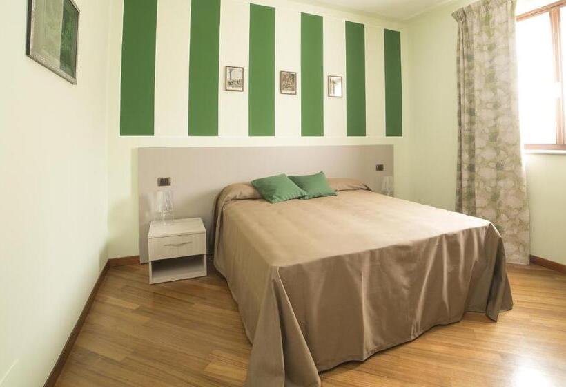ホテル B&b La Frola