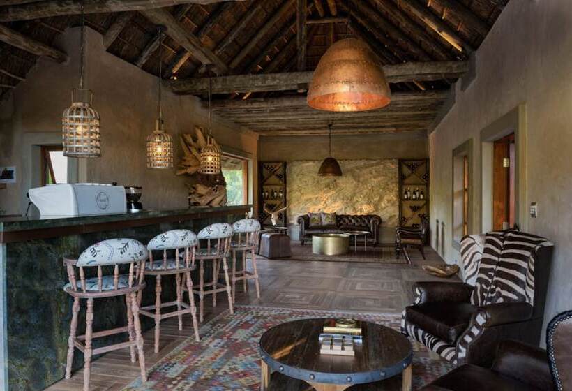 هتل Lush Private Game Lodge