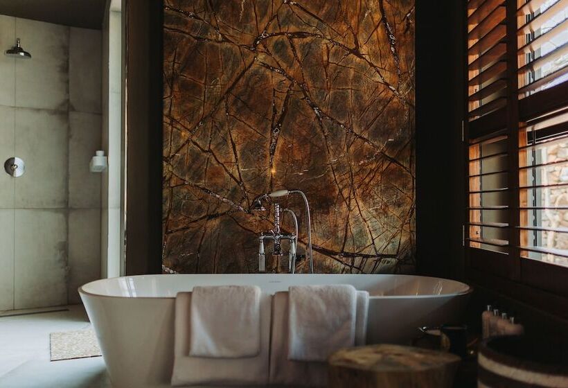 هتل Lush Private Game Lodge
