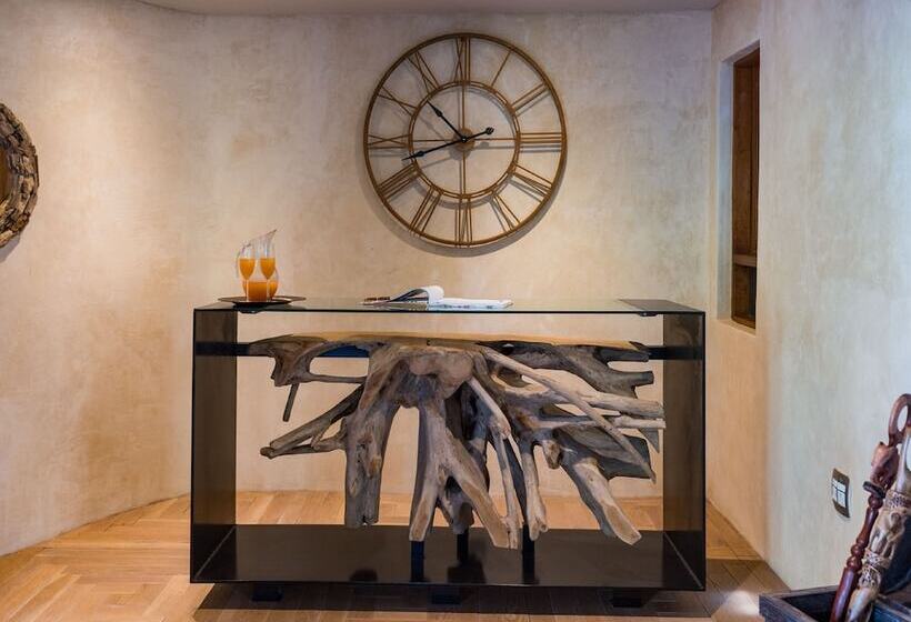 هتل Lush Private Game Lodge