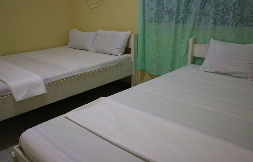 ホテル Reddoorz At July S Haven Seaside Pension Camiguin