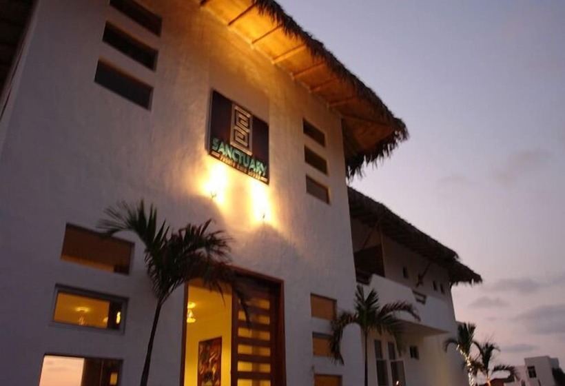 فندق Sanctuary Puerto Cayo Lodge