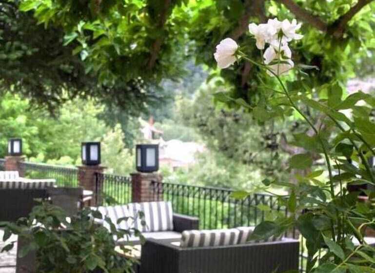 בית מלון כפרי Steni