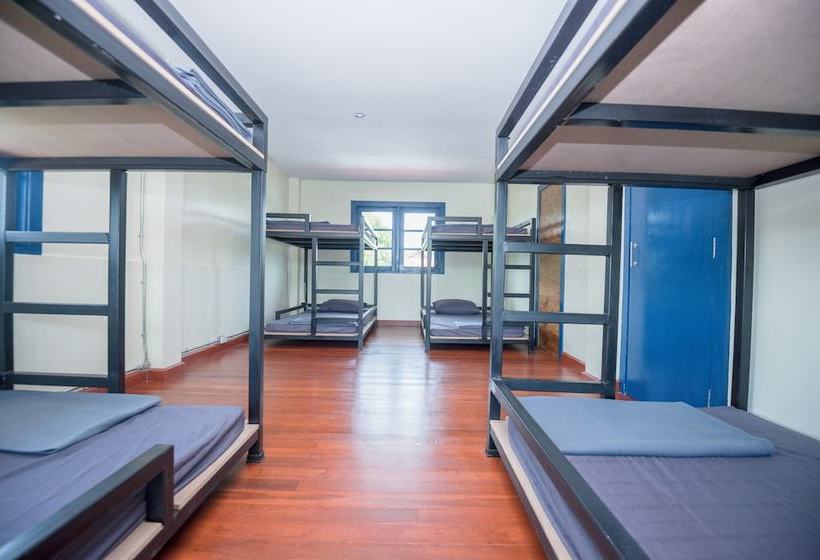 فندق Toobs Hostel  Adults Only