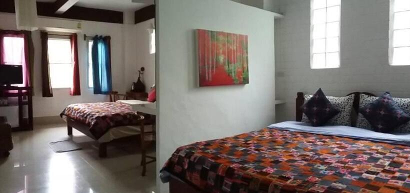 هتل Banthorphan Resort
