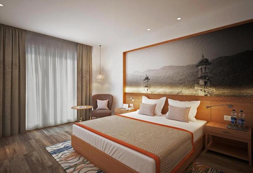 Отель Bellevue Sarovar Premiere Junagadh