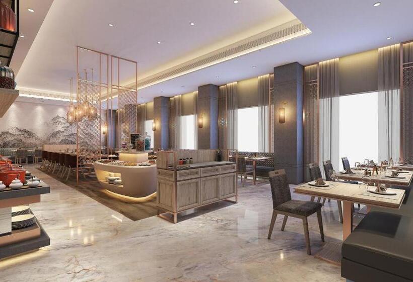 Отель Bellevue Sarovar Premiere Junagadh