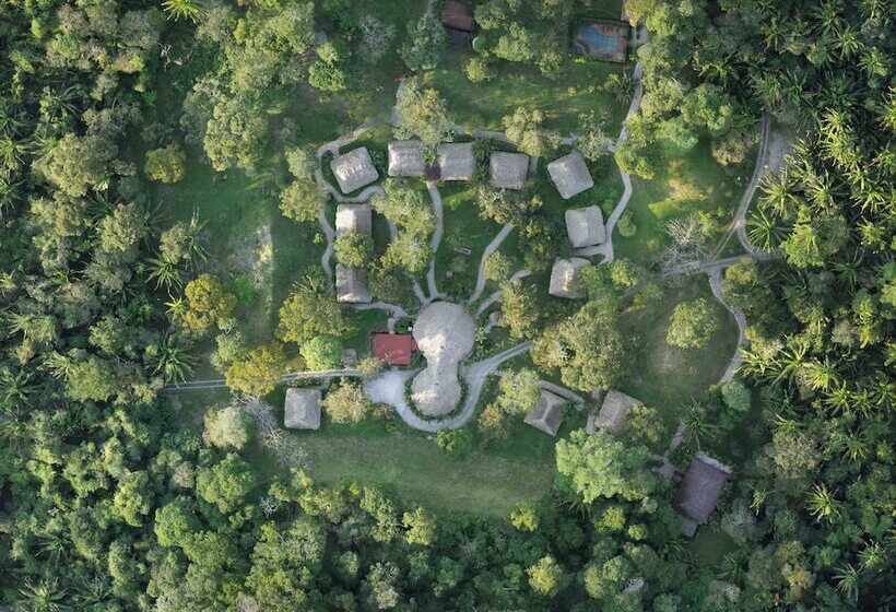 בית מלון כפרי Chan Chich Lodge