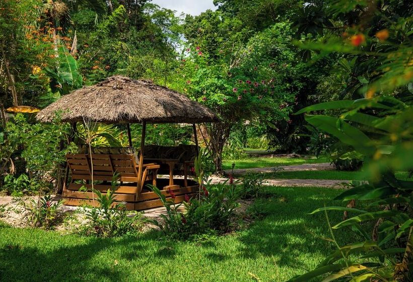 בית מלון כפרי Chan Chich Lodge