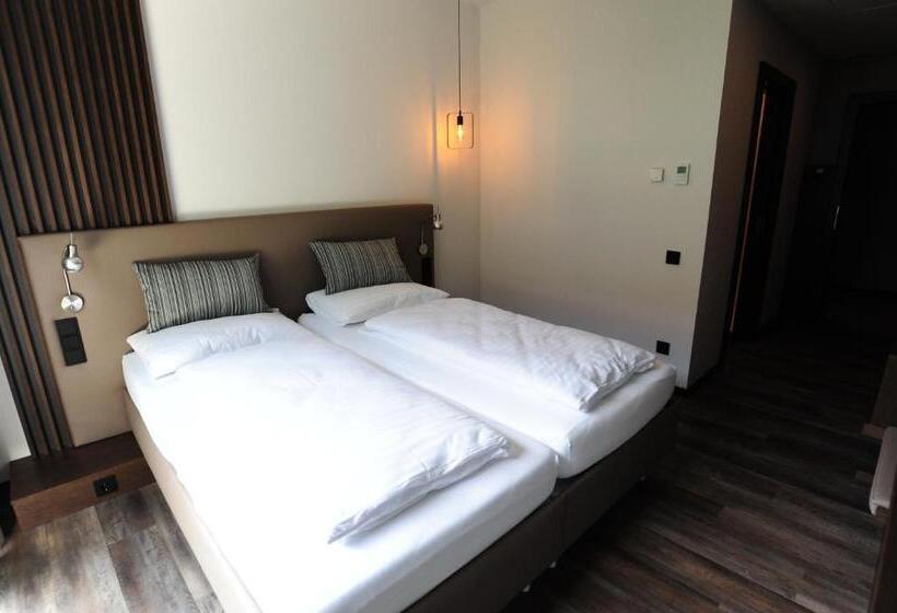 ホテル Donauhof Mauthausen