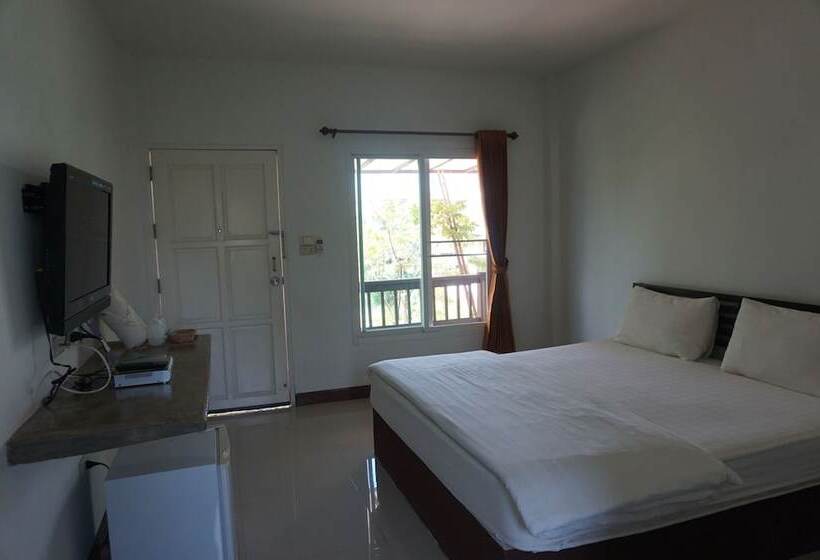 هتل Thatphanom Place