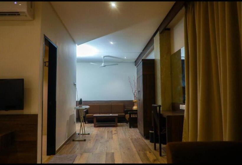 호텔 The Byke Suraj Club, Junagadh