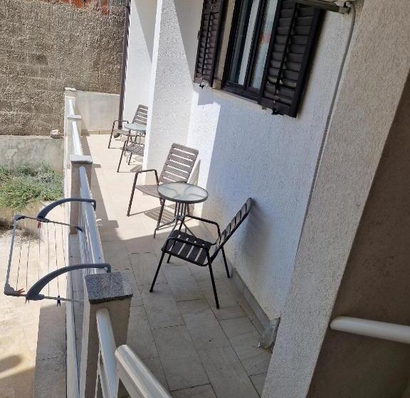 بنسيون Guest House Lidus