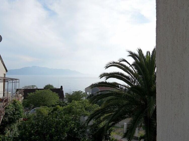 بنسيون Guest House Lidus